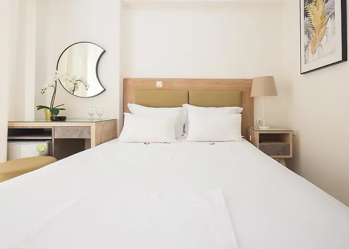 Le Monde Seaview Apartment