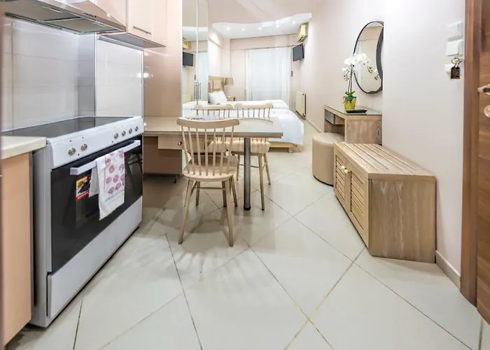 Le Monde Seaview Apartment
