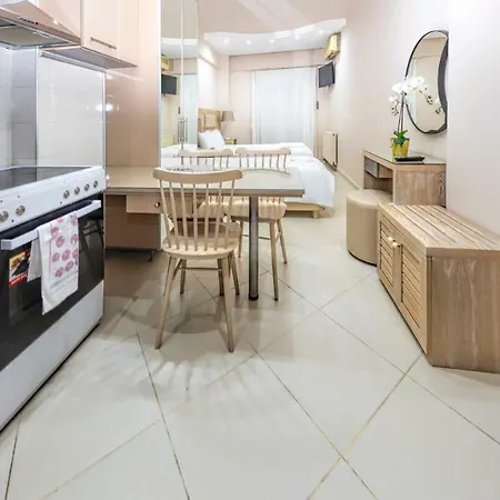 Le Monde Seaview Apartment