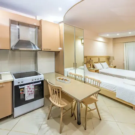 Le Monde Seaview Apartment