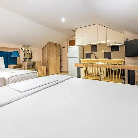 Le Monde Seaview Apartment *